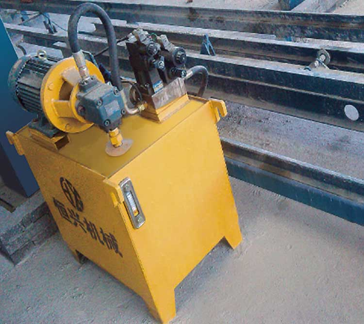 送模裝置(zhì)及液壓站(zhan)