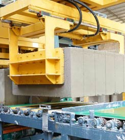 脫(tuo)模機及吊(diao)具