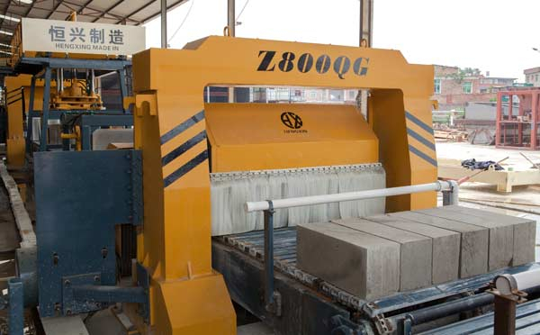 免(miǎn)蒸加氣磚設備(bei)廠家